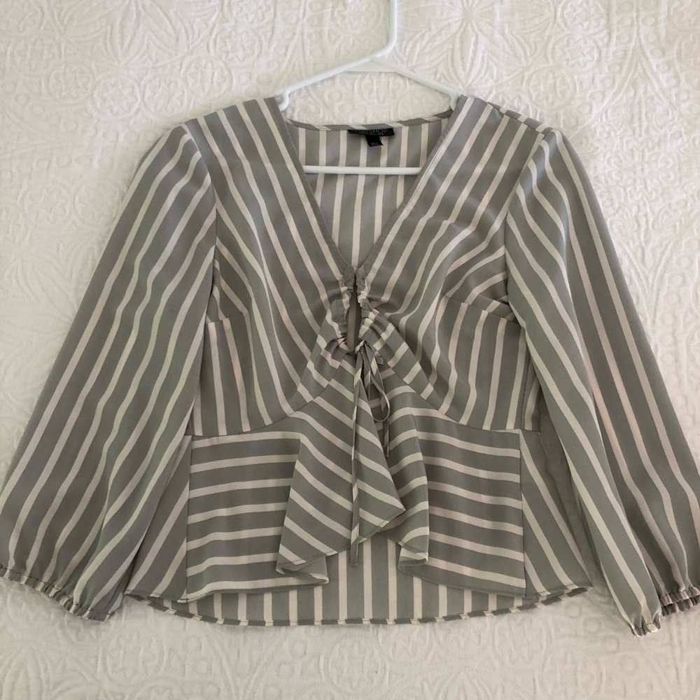 Topshop cropped blouse size US 4